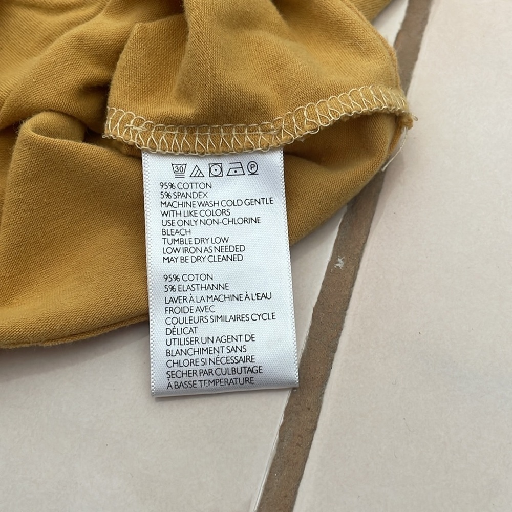 Ecote Gold Colored Cold Shoulder Crop Top. Med - Picture 5 of 6